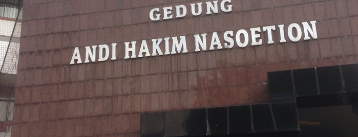 Gedung Andi Hakim Nasoetion (Rektorat) is one of Sekitar Kampus.