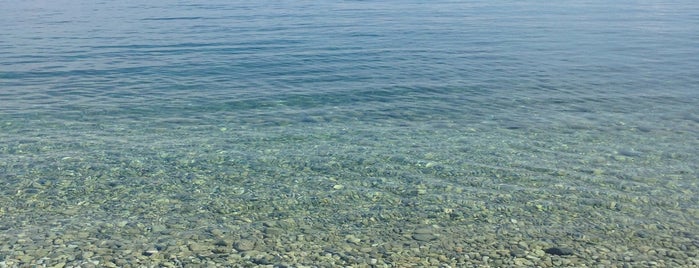 Kryoneri Beach is one of Posti salvati di Spiridoula.