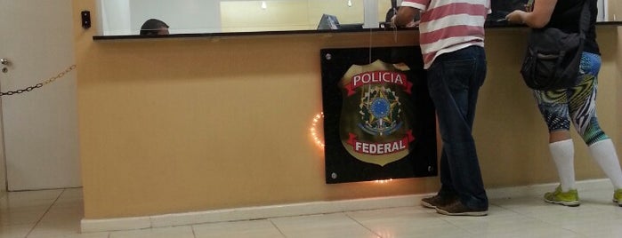 Posto de Passaportes da Delegacia de Polícia Federal is one of Tempat yang Disukai Guto.