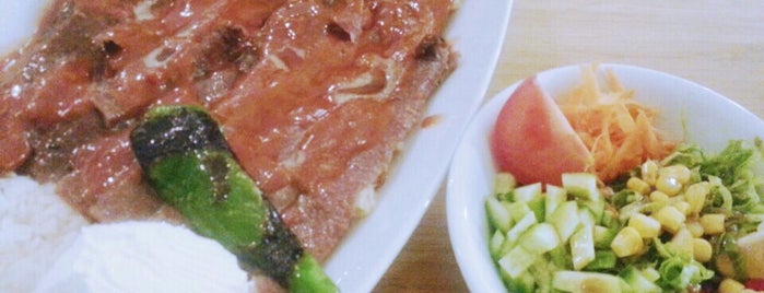Hociç İskender is one of Halil G.さんのお気に入りスポット.