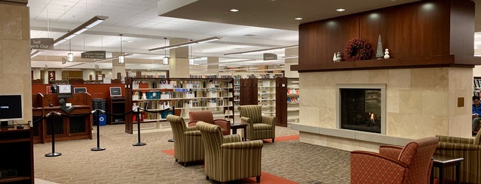 Glenview Public Library is one of Chicago Places.
