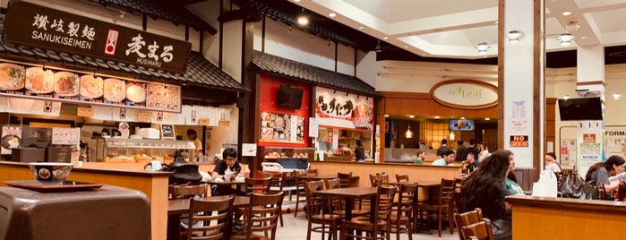Mitsuwa Food Court is one of Locais curtidos por David.