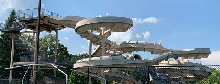 Mystic Waters Family Aquatic Center is one of Sumner.