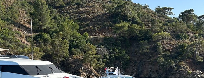 Fethiye Körfezi is one of สถานที่ที่ Ersun ถูกใจ.