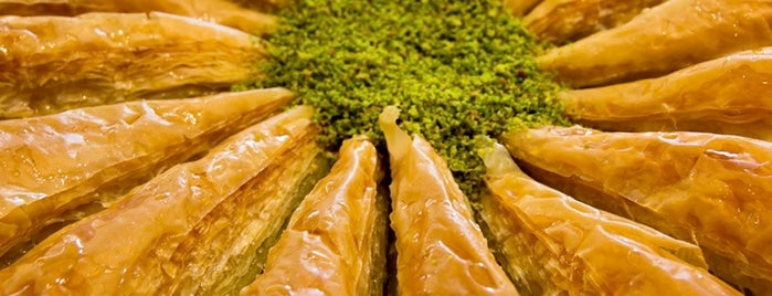 Devr-i Şah Baklava is one of Alanya, Turkey - Food.