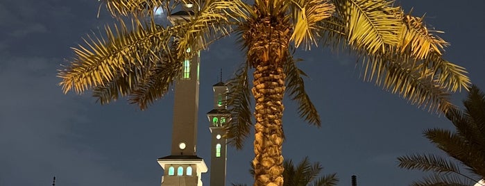 جامع الامير سلطان بن فهد is one of Tempat yang Disukai Ibra.