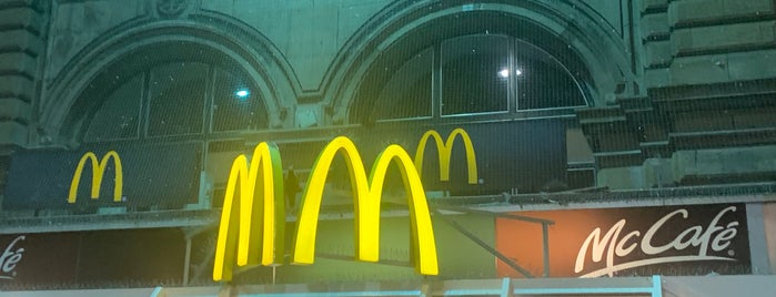 McDonald's is one of Orte, die Ruveyda gefallen.