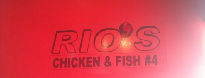 Rio's Chicken And Fish is one of สถานที่ที่ Jerald ถูกใจ.