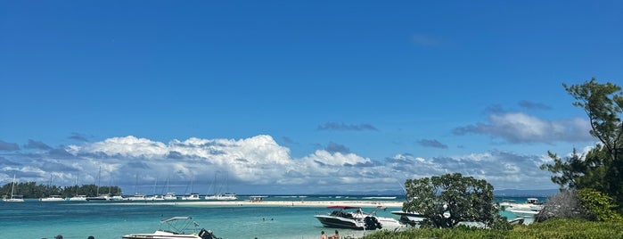 Bain Boeuf Beach is one of Mau.