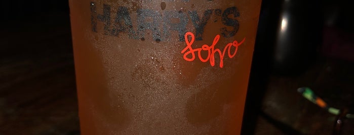 Dirty Harry's Soho is one of Бургеры в Лондоне.