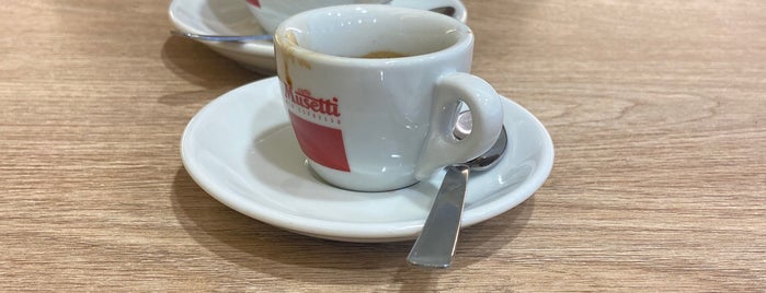 White Box Caffe' is one of I buoni posti a Milano.