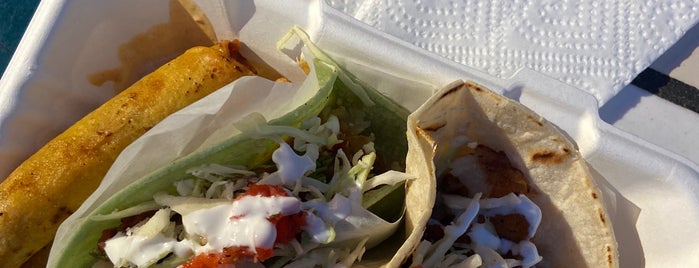 Best Fish Taco in Ensenada is one of Justin'in Kaydettiği Mekanlar.