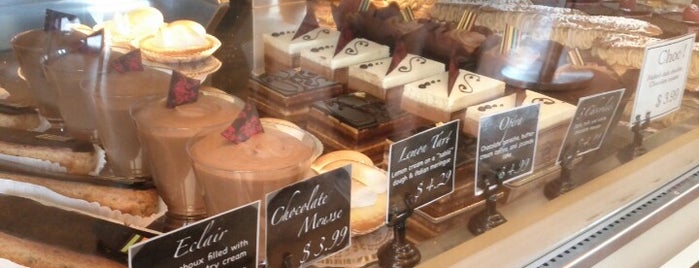 Baguette et Chocolat is one of Locais curtidos por Erin.