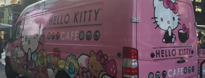 Hello Kitty Cafe Truck Pop-Up is one of Orte, die Kimmie gefallen.