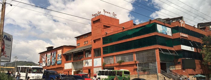 Centro Comercial Yuan Lin is one of panaderias.