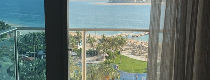 Waldorf Astoria Beach is one of Entertaiment dubai.