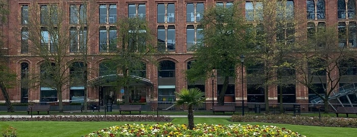 Park Square is one of Leeds.