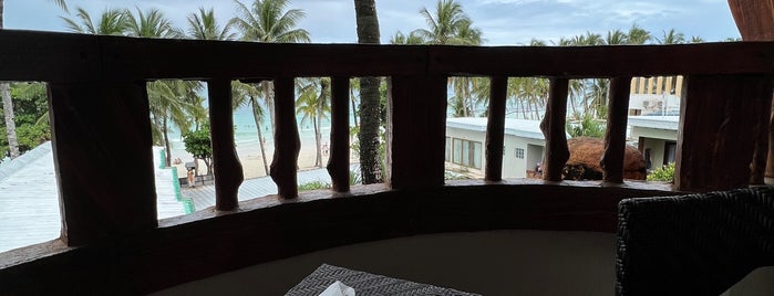 Red Coconut Beach Hotel is one of Getaway | yummy.