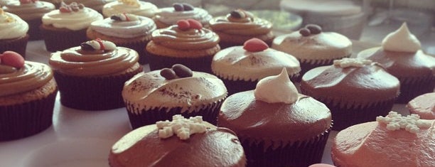 Ghermez Cupcakes is one of hello_emily: сохраненные места.