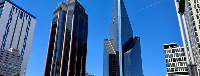 Bolsa Mexicana de Valores is one of Lugares Financieros.