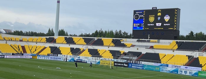 Gwangyang Football Stadium is one of K League 2 (S.Korean professional soccer) Stadiums.