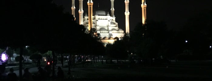 Adana / Merkez Park / Kubbeli Han / Ramazan Şenlikleri. is one of Tempat yang Disukai Nalan.