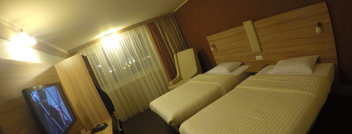 Holiday Inn Vienna City is one of Orte, die Masha gefallen.