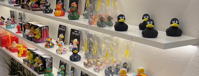 Milan Duck Store is one of Milano.