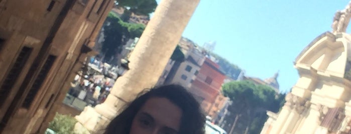 Columna de Trajano is one of Lugares favoritos de Anita.