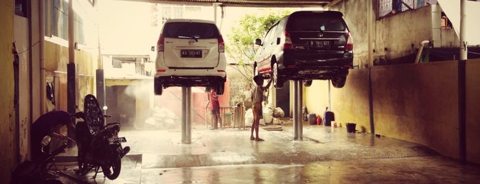 Happy Car Wash is one of Lieux sauvegardés par Sie.