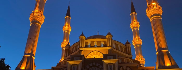 Akşemsettin Camii is one of Lugares favoritos de dyg.