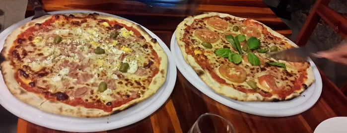 Pizzeria Sol e Alegria is one of The 15 Best Places for Pizza in Fortaleza.