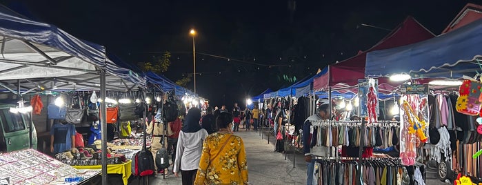 Pasar Malam Masjid Tanah is one of Makan @ Melaka/N9/Johor #14.
