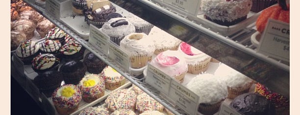 Crumbs Bake Shop is one of Foodie 2.