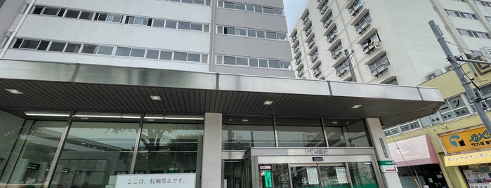 りそな銀行 竹ノ塚支店 is one of My りそなめぐり.