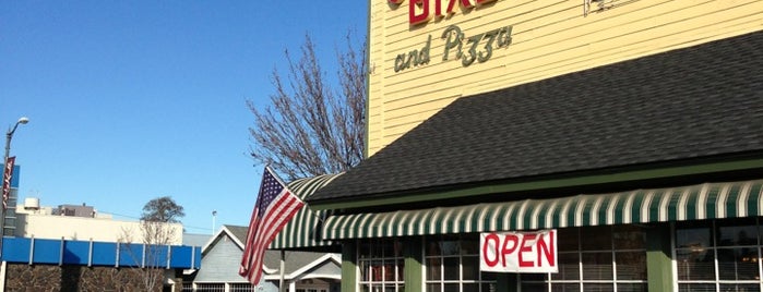 Cafe Bixby And Pizza is one of LBC!!!!.