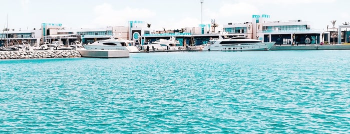 Yacht Club is one of Jeddah (outdoor) 🇸🇦.