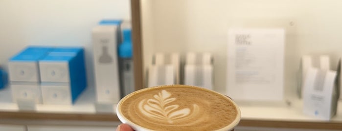 Blue Bottle Coffee is one of Coffee Shop Vibes.