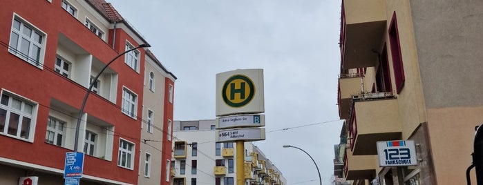 H S Adlershof is one of Berlin tram line 61.