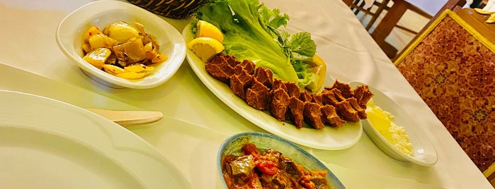 Ramazan Bingöl Et Lokantası is one of Davetlik Restaurantlar.