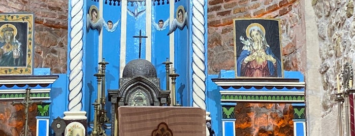 Mor Şmuni Kilisesi is one of Mardin.