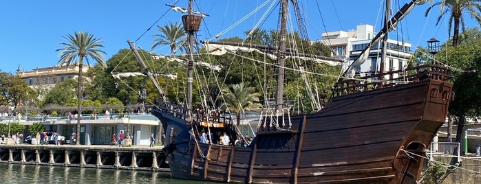 Cruceros Torre Del Oro is one of España.