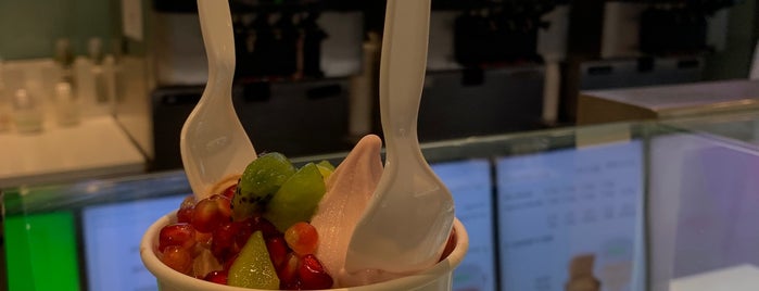 Pinkberry is one of Places I like.