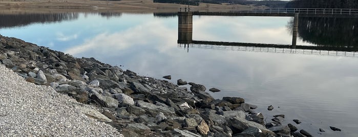 Long Arm Reservoir is one of PA.
