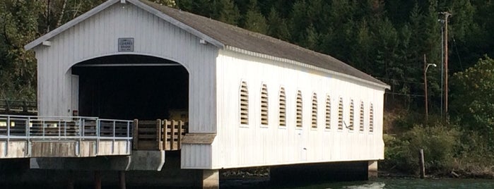 Lowell Covered Bridge is one of สถานที่ที่ Erin ถูกใจ.