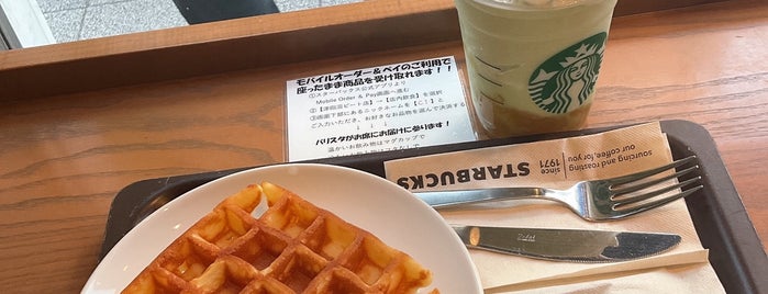 Starbucks is one of Yusukeさんのお気に入りスポット.