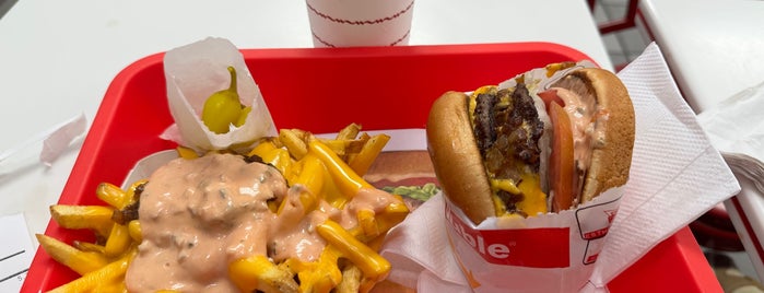 In-N-Out Burger is one of Califórnia.