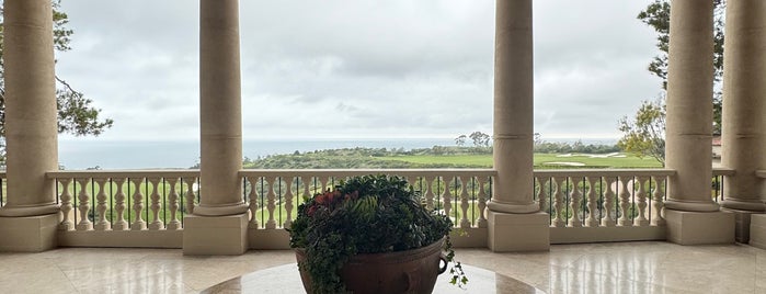 Pelican Hill Golf Club is one of US - Tây.