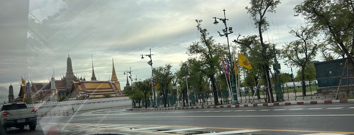 ศาลหลักเมือง is one of Bangkok Places.