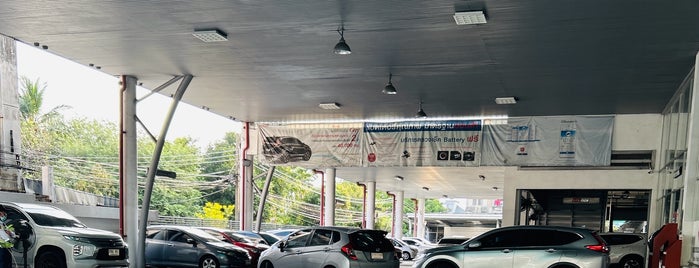 Phranakorn Honda Automobile Bangsue is one of All-time favorites in Thailand.